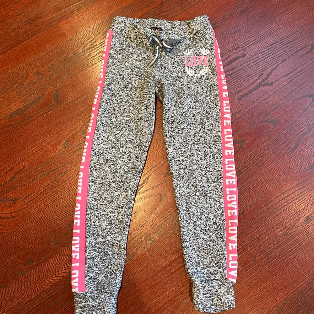 Love girl’s sweatpants 10-12A
